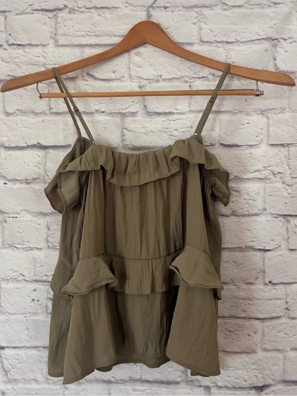 Universal Thread Olive Green Ruffle Spaghetti Strap Top - Medium - Picture 6 of 6